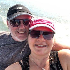 Meet your Posher, Leslie